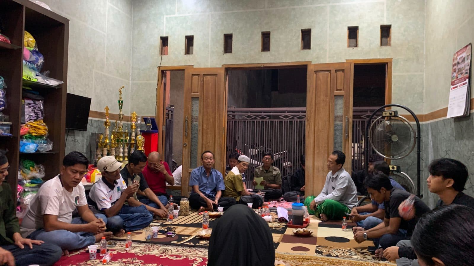 koordinasi dan evaluasi bersama untuk meninjau pelaksanaan kegiatan PHBN RW 06 ke depannya.