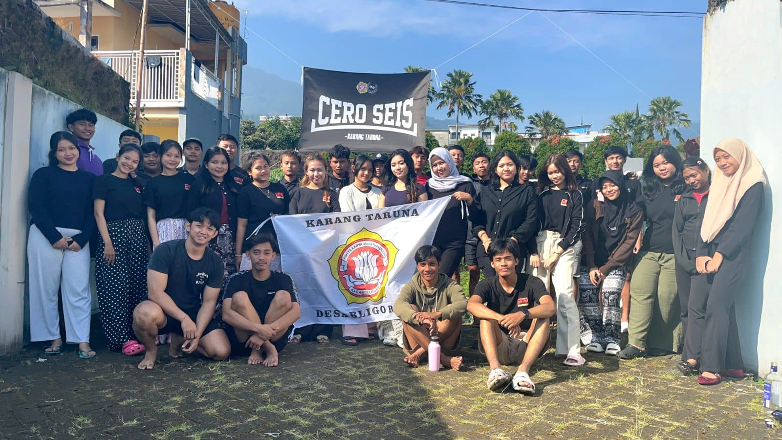Rapat kerja sebagai langkah awal menyusun program yang bermanfaat bagi masyarakat.